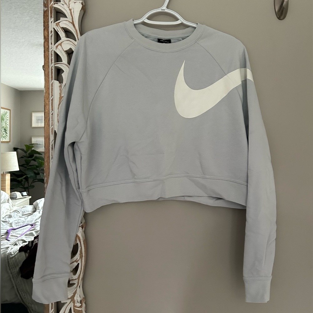 Nike Light Gray Cropped Sweatshirt